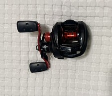 Carretel Abu Garcia Black Max 3 destro com isca. BMAX3 relação 6.4.1. 5 rolamentos., usado comprar usado  Enviando para Brazil