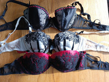 Senza bra bundle for sale  HASTINGS