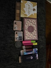 Pacote de beleza todos os novos produtos, paleta de sombras, pincéis, lábios, olhos comprar usado  Enviando para Brazil