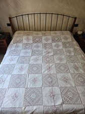 Coperta vintage ricamata usato  Prato