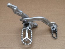 Triumph tiger 1200 GT Pro 2024 reposapiés derecho piloto y pedal freno (14965) segunda mano  Embacar hacia Mexico