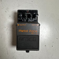 Pedal de guitarra Boss MT-2 Metal Zone preto semi-paramétrico controle médio distorção comprar usado Pedal de guitarra Boss MT-2 Metal Zone preto semi-paramétrico controle médio distorção comprar usado  Enviando para Brazil