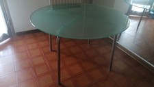 Tavolo tondo moderno usato  Novi di Modena