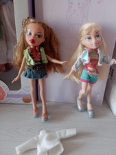 Lot two bratz d'occasion  Expédié en Belgium