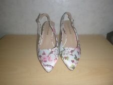 Scarpe decollette fiorate usato  Ortona