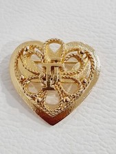 Broche coeur jacques d'occasion Broche coeur jacques d'occasion  Hagondange