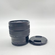 Używany, Superszerokokątny obiektyw zmiennoogniskowy Sony SEL E 10-18mm f/4 OSS - czarny na sprzedaż  Wysyłka do Poland