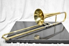 Frank holton model d'occasion  Expédié en Belgium