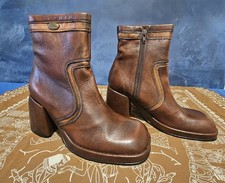 Stivali donna usato Stivali donna usato  Italia