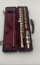 Flauta Armstrong 104 EUA 7115047 com vara de limpeza em estojo forrado de cetim vermelho comprar usado Flauta Armstrong 104 EUA 7115047 com vara de limpeza em estojo forrado de cetim vermelho comprar usado  Enviando para Brazil