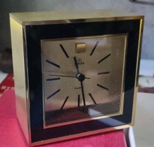 Réveil swiza quartz d'occasion  Clermont-Ferrand-