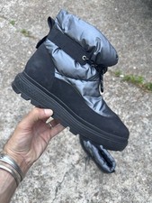 New women 9.5 for sale  Houston