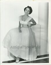 Jovem Elizabeth Taylor atriz bebendo milk shake foto vintage estrela de cinema comprar usado  Enviando para Brazil