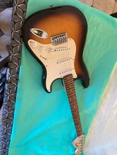 Guitare fender squier d'occasion  Le Mée-sur-Seine