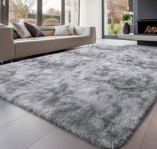 Flauschiger teppich grau gebraucht kaufen  Altenburg