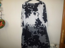 Magnifique robe neuve d'occasion  Ormesson-sur-Marne