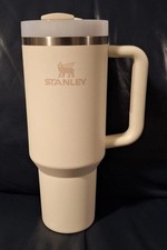 Copo Stanley The Quencher H2.0 FlowState 30 oz creme (SEM PALHA) comprar usado  Enviando para Brazil