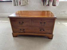 Yew video cabinet for sale  HEMEL HEMPSTEAD