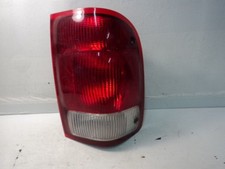 Lanterna traseira direita do passageiro vermelha e branca compatível com 98-99 Ford Ranger W132-107154 comprar usado  Enviando para Brazil