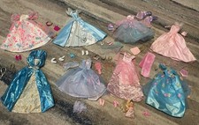 Lote autêntico de vestido e acessórios Barbie aniversário princesa cisne ect, usado comprar usado  Enviando para Brazil
