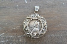 Ancien pendentif médaille d'occasion  Cusset