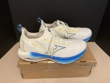 Tênis de corrida masculino Mizuno Wave Neo Wind branco/azul. Tamanho 10,5. Sapatos incríveis! comprar usado  Enviando para Brazil
