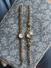 Conjunto de dois relógios femininos, ambos em ótimo estado de funcionamento - dourado, tons de rosa, usado comprar usado  Enviando para Brazil