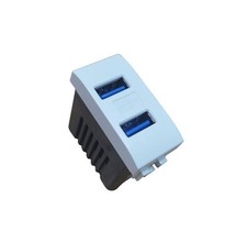 Caricatore usb compatibile usato  Squinzano