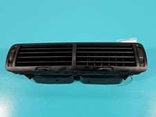 Volkswagen PASSAT B5.5 2003 Centrum deski rozdzielczej Centrum deski rozdzielczej Grill wentylacyjny IMPRK1398786 na sprzedaż  PL