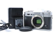 Fotocamera digitale mirrorless usato  Spedire a Italy