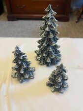 Snow Village Evergreen Trees Department 56 porcelana fundida a frio conjunto de 3 #5205-1 comprar usado  Enviando para Brazil