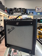 Amplificador combo de guitarra Fender Mustang I V.2 20W 1x8 preto - Excelente estado comprar usado  Enviando para Brazil