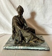 Statua divinità femminile usato  Torino