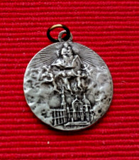 Medaglia s.s. virgo usato  Filottrano