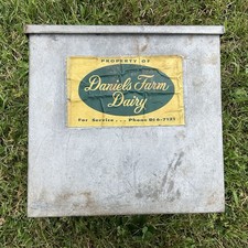 Refrigerador de caixa de leite Daniels Farm Middletown, CT aço galvanizado comprar usado  Enviando para Brazil