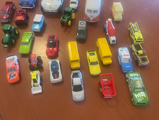 Coches de juguete y otros vehículos fundidos a presión y plástico todos los tamaños y marcas segunda mano  Embacar hacia Mexico