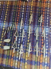 Lot broadheads blade for sale  Allerton