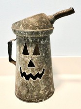 Lata de combustível de metal feita à mão Halloween Jack-o-Lantern GAS-o-LANTERN 13" vela de altura comprar usado Lata de combustível de metal feita à mão Halloween Jack-o-Lantern GAS-o-LANTERN 13" vela de altura comprar usado  Enviando para Brazil