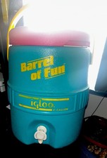 Antigo Igloo Barrel of Fun Jarro de 2 Galões Dispensador Retrô Refrigerador de Bebida Rosa Verde-azulado Anos 90 comprar usado  Enviando para Brazil