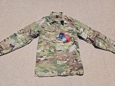 Massif field shirt d'occasion  Expédié en Belgium