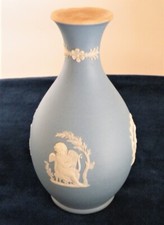 Petit vase wedgwood d'occasion  France