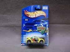 HOT WHEELS 2002 #45 AMARELO VW VOLKSWAGEN NOVO BEETLE CUP ROAD RALLY RACER comprar usado  Enviando para Brazil