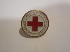 Distintivo cri croce usato  San Casciano in Val di Pesa