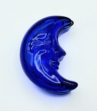 Caixa de bugigangas de vidro azul cobalto meia lua celestial com tampa Alter Cresent Moon LEIA, usado comprar usado  Enviando para Brazil
