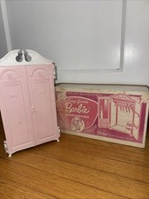 Guarda-roupa vintage rosa Barbie Susy Goose com caixa e cabides comprar usado  Enviando para Brazil