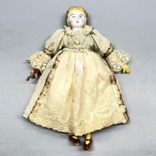 Usado, Antigo vintage? Vestido de renda 11" bisque porcelana ou porcelana boneca cabelo loiro olhos azuis comprar usado Usado, Antigo vintage? Vestido de renda 11" bisque porcelana ou porcelana boneca cabelo loiro olhos azuis comprar usado  Enviando para Brazil