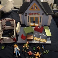 Usado, Playmobil Clínica Veterinária Hospital + City Life horsebox #PM-100 (INCOMPLETO) comprar usado  Enviando para Brazil