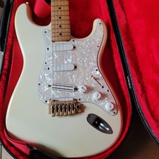 Fender squier stratocaster usato  Villalfonsina