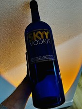 Usado, RARO Garrafa Selada Gigante Oversized de Vodka Skyy (exibição vazia com selo) ESTADO PERFEITO comprar usado  Enviando para Brazil