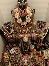 Huge estate costume for sale Huge estate costume for sale  Bloomington